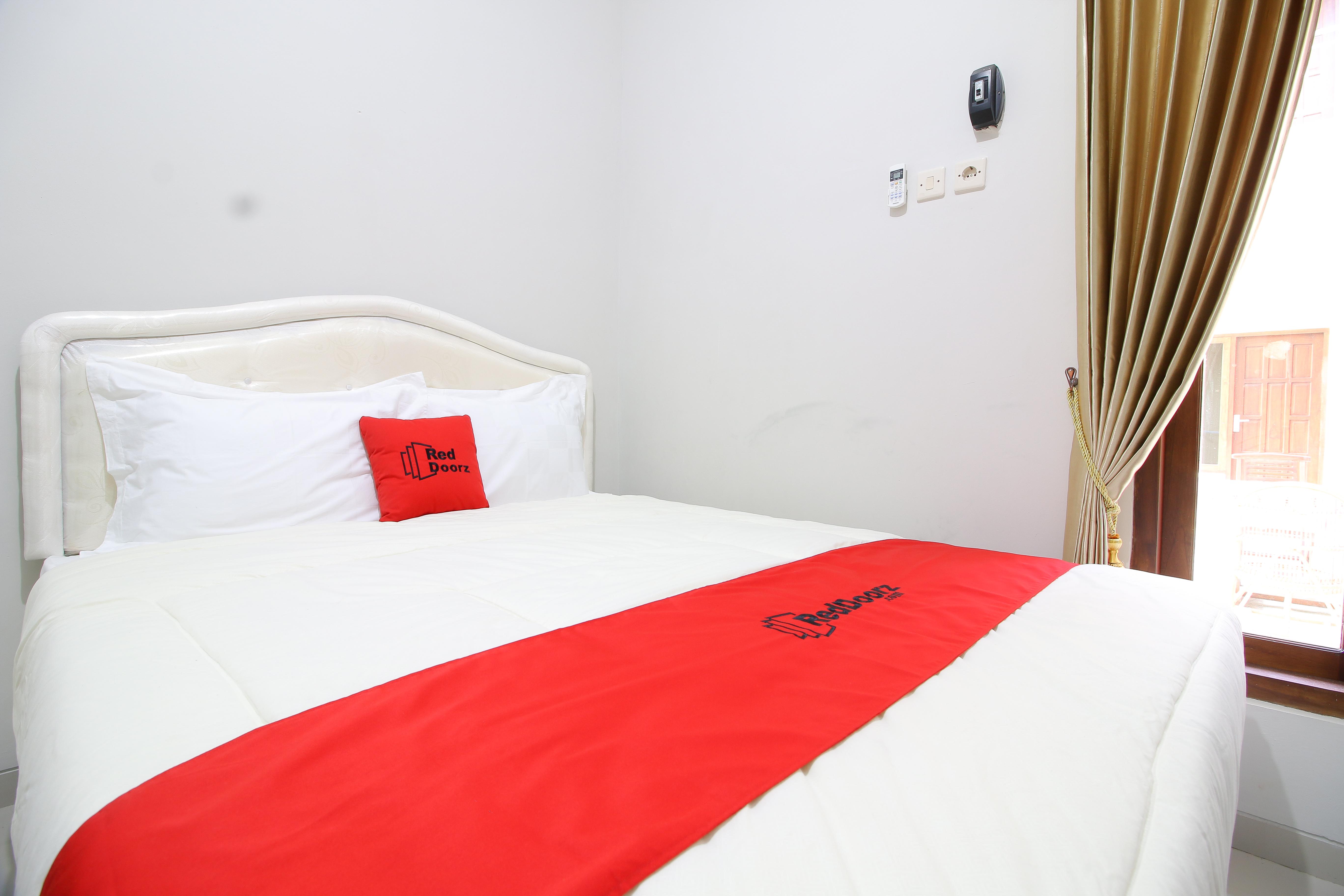 Reddoorz Plus Near Stie Ykpn Maguwo Екстериор снимка