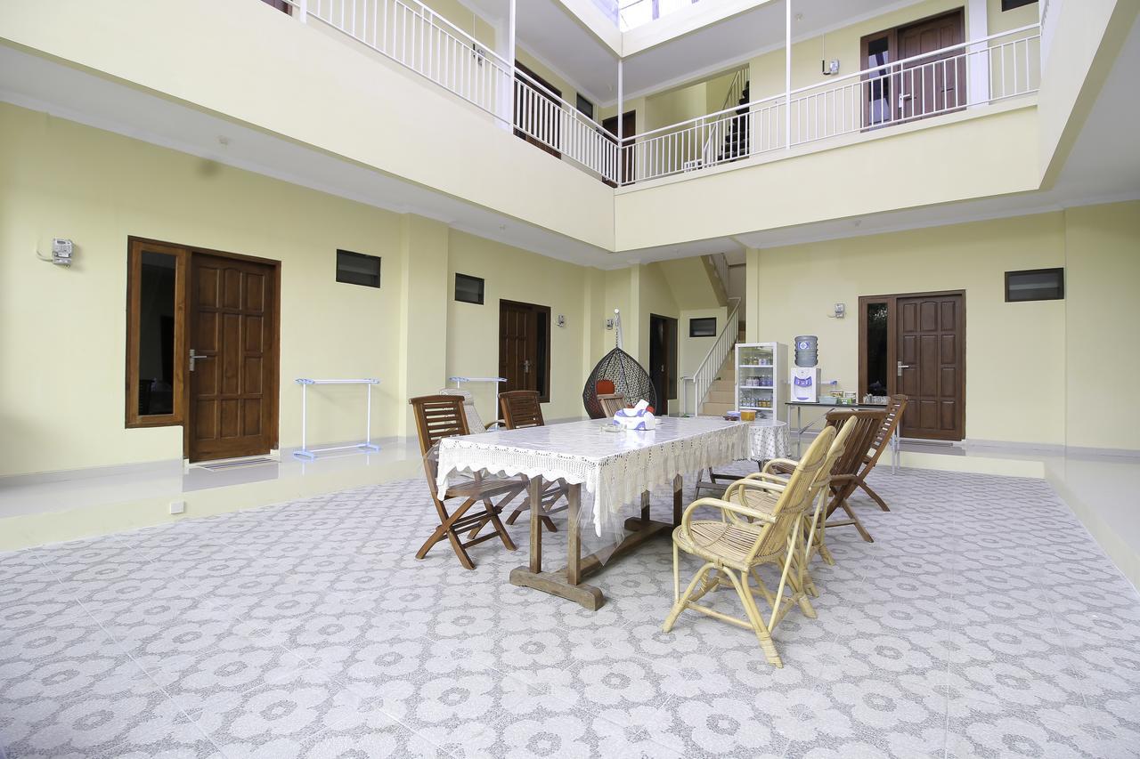 Reddoorz Plus Near Stie Ykpn Maguwo Екстериор снимка