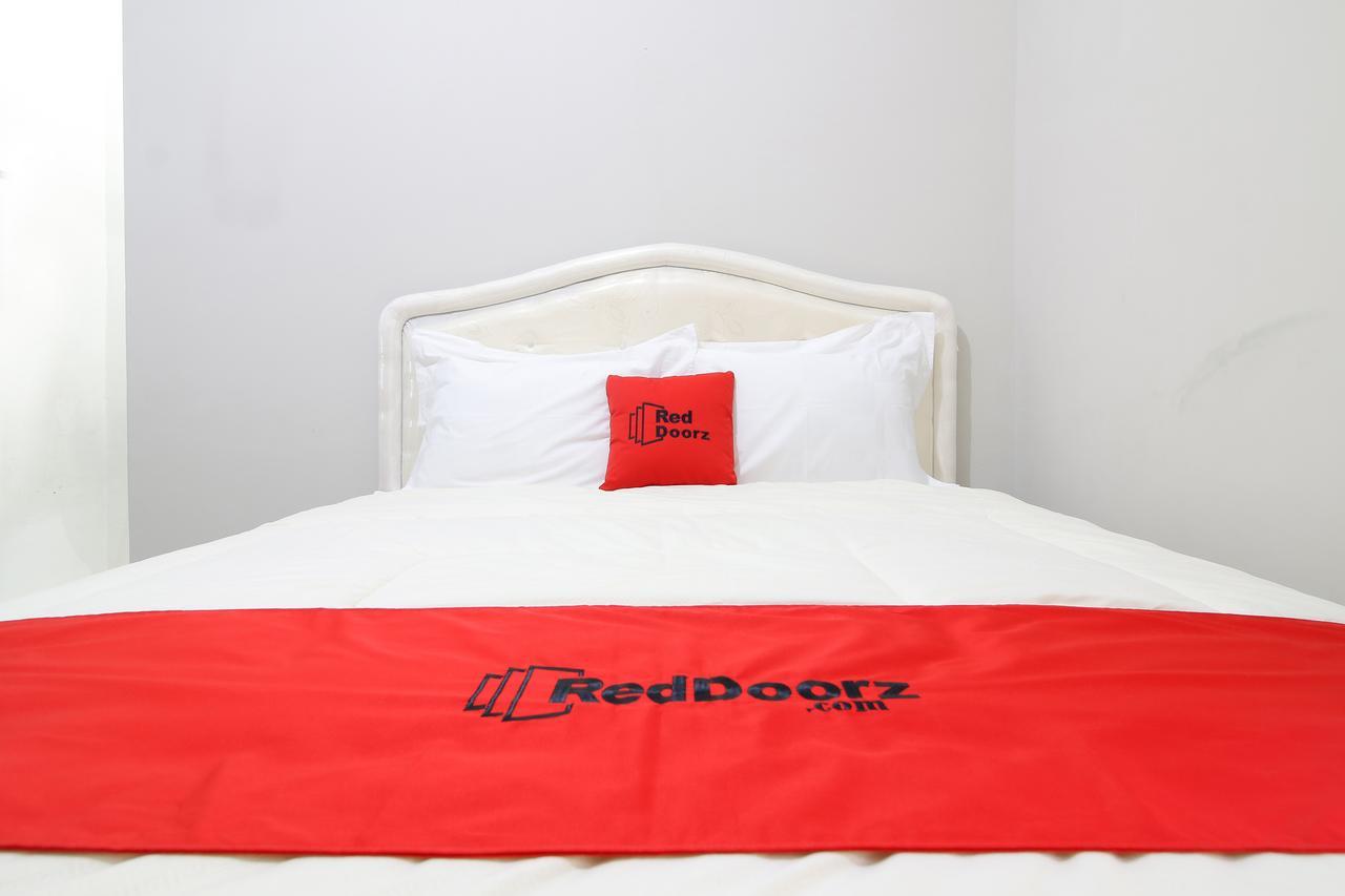 Reddoorz Plus Near Stie Ykpn Maguwo Екстериор снимка
