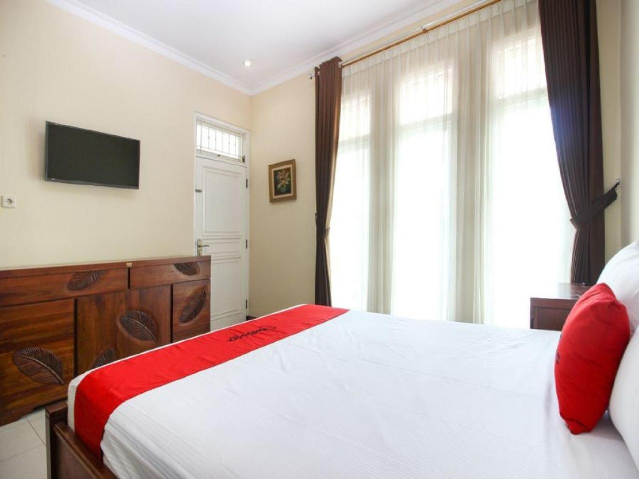 Reddoorz Plus Near Stie Ykpn Maguwo Екстериор снимка