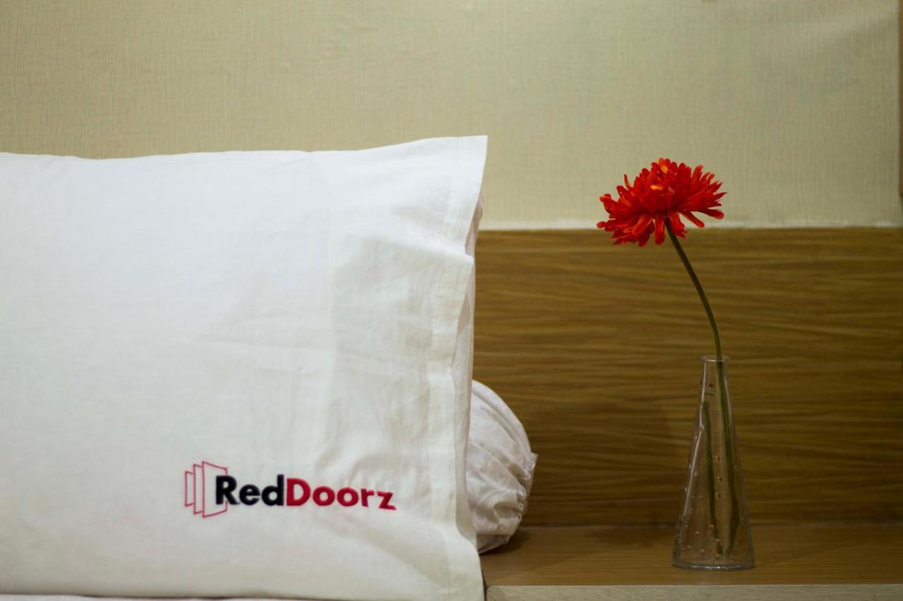 Reddoorz Plus Near Stie Ykpn Maguwo Стая снимка