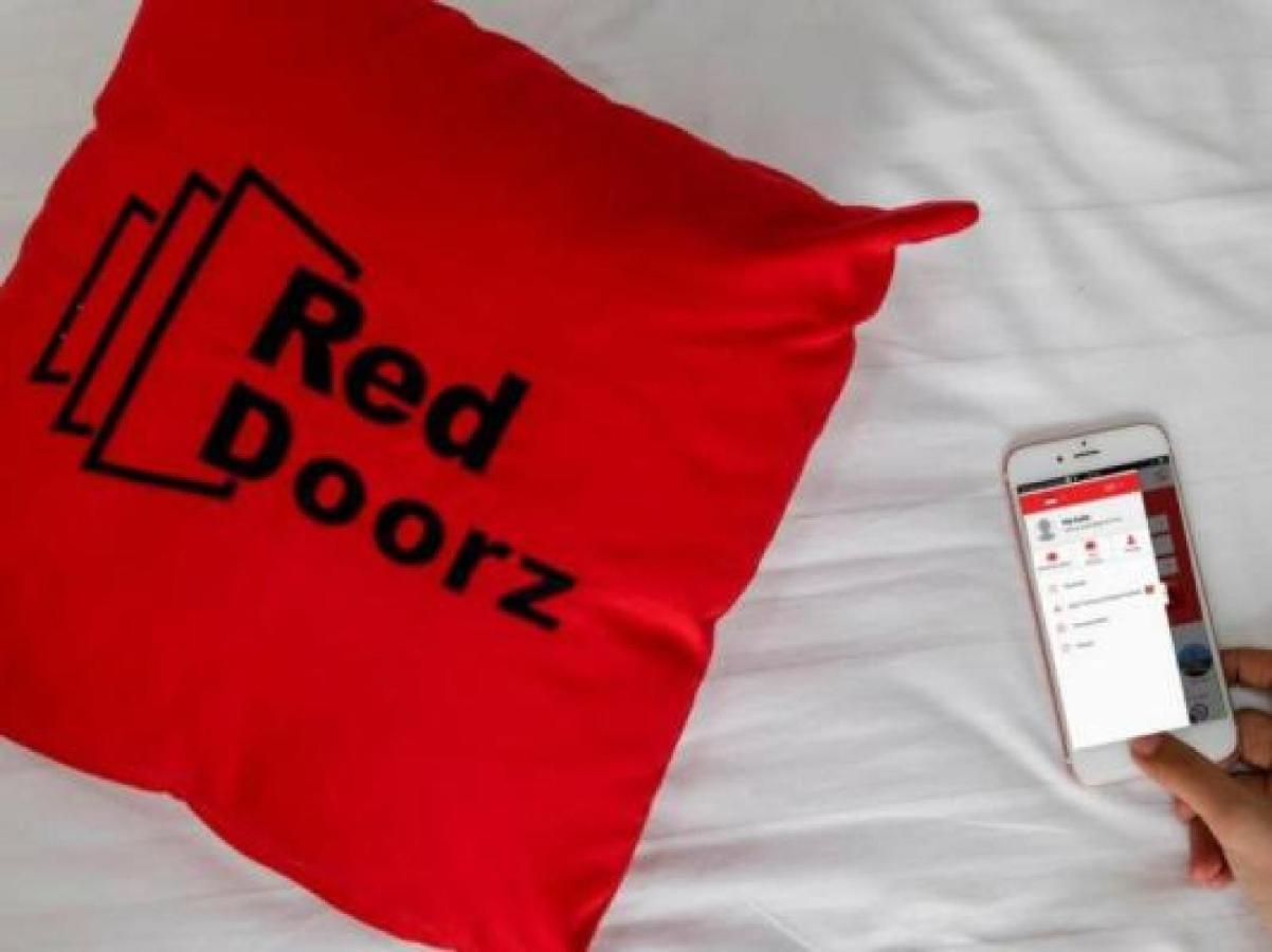 Reddoorz Plus Near Stie Ykpn Maguwo Екстериор снимка